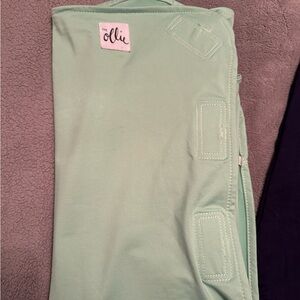 Ollie baby swaddle -